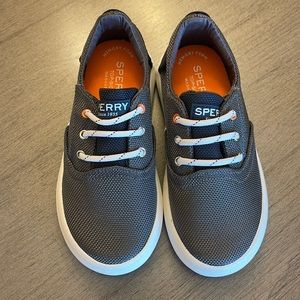 New Sperry Bodie Jr washable sneakers gray/navy size 10 1/2M